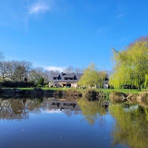 Le Domaine Des Sources Bed & Breakfast Landevant Exterior photo