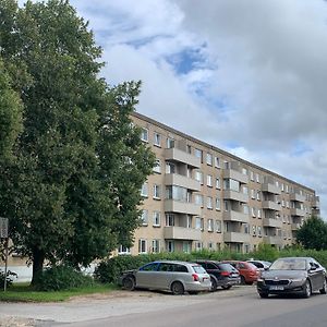 Jalaka, Nice 2-Bedroom Apartment - 1 Big Bed - 2 Single Bed Tartu Exterior photo