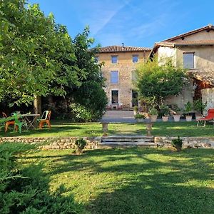 Domaine De Famille Aux Deux Vieux Platanes Villa Saint-Germain-au-Mont-d'Or Exterior photo