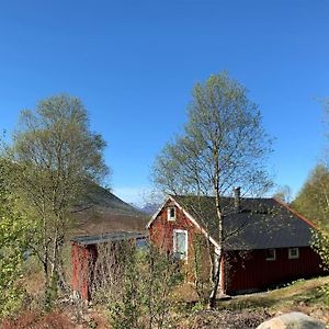 Peaceful Cabin Retreat In The Norwegian Mountains Villa Ulsteinvik Exterior photo