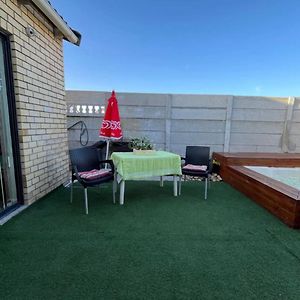 Cosy 1 Bedroom And Jacuzzi In Muizenberg Cape Town Exterior photo