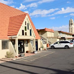 Super 8 By Wyndham Albuquerque Downtown Motel Exterior photo