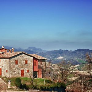 Flat On A Farm With Swimming Pool And Many Activities Villa Sant'Angelo in Vado Exterior photo