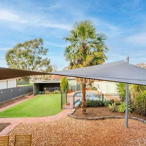 Cambridge House, Bendigo Villa Exterior photo