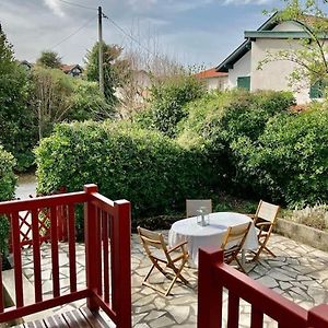 Garden Floor Apartment Located Next To The Beach With A Car Park Biarritz Exterior photo