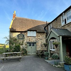 The Rose & Crown In Trent Bed & Breakfast Exterior photo