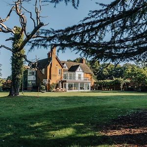 The Partridge Villa Medmenham Exterior photo