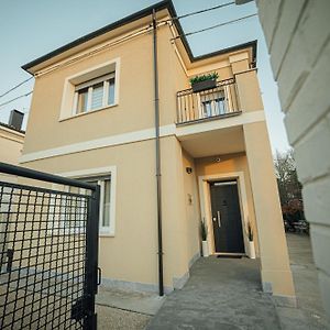 Fellini Rooms Ferrara Exterior photo