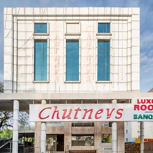 Hotel Chutneys Hyderabad Exterior photo