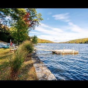 Spectacular Candlewood Lake Front House Villa New Milford Exterior photo