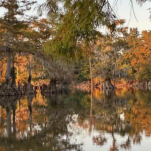 Riverfront Retreat Cozy 2-Bedroom By The Water Ponchatoula Exterior photo