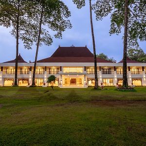 The Omala Resort Tretes Pasuruan Exterior photo