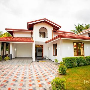 Peache Villa Negombo Exterior photo