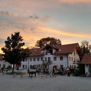 Stangl-Hof Hotel Forstinning Exterior photo