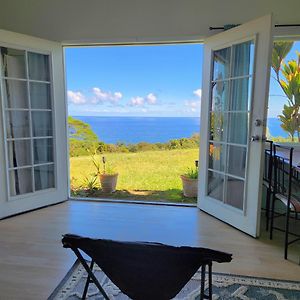 Guesthouse Sunrise Farmstay With 180 Degrees Ocean Views Papaaloa  Exterior photo