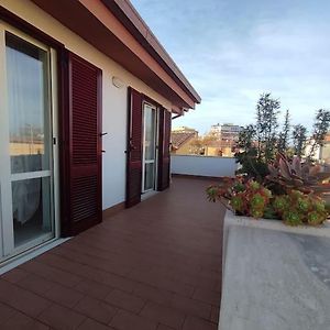 Alloggio Turistico Patty Apartment Fiumicino Exterior photo