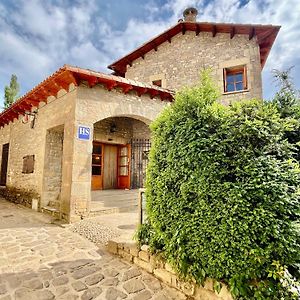 Posada Ostablaus Hotel Longas Exterior photo