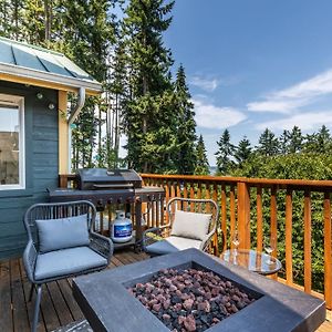 Seaside Getaway By Avantstay Deck W Views Langley Exterior photo