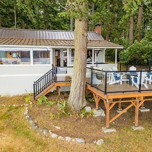 Eagle Beach Retreat By Avantstay Waterfront Home Freeland Exterior photo