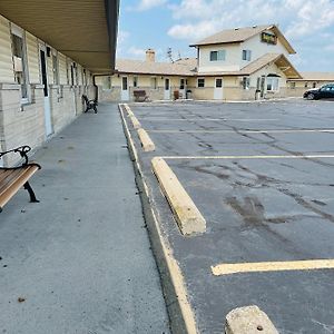 Budget Inn By Oyo Toledo Perrysburg I-280 Millbury Exterior photo