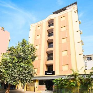 Townhouse Oak Secunderabad Near Railway Station Formerly Hotel Brahma Lalaguda Exterior photo