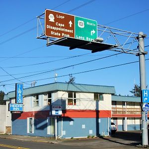 Heidi'S Inn Ilwaco Exterior photo