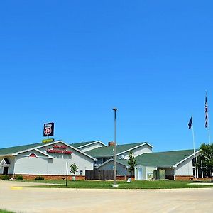 Fossil Creek Hotel & Suites Russell Exterior photo