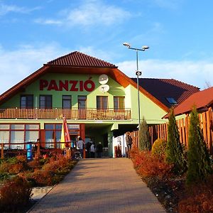 Panorama Panzio Bed & Breakfast Matrafured Exterior photo