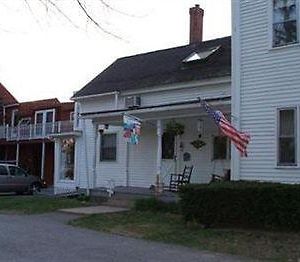 Farmstead Bed And Breakfast Eliot Exterior photo