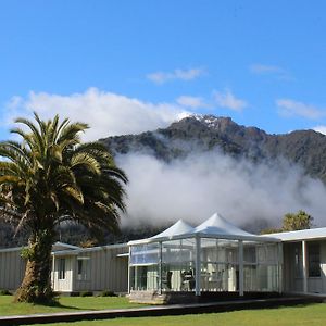 Franz Josef Oasis Hotel Exterior photo