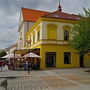 Penzion Longus Hotel Kyjov  Exterior photo