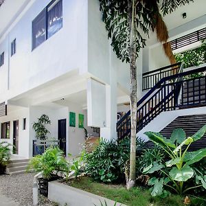 Serviced Apartments By Eco Hotel Boracay Balabag  Exterior photo