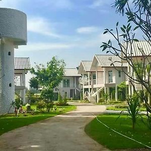 Baan Suan Geb Tawan Hotel Lopburi Exterior photo