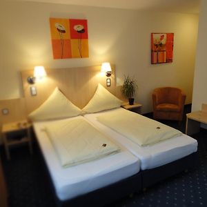 Landgasthof Hock Hotel Grossostheim Room photo