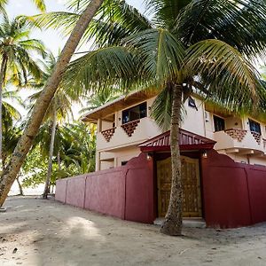 Riveli Retreat Mathiveri Hotel Exterior photo