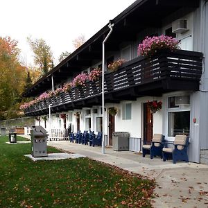 Lakeview Motel Haliburton Exterior photo