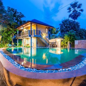 Seaside Vacation Home Pran Buri Exterior photo