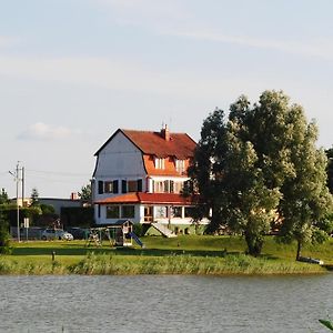 Karczma Stary Mlyn Hotel Gizycko Exterior photo