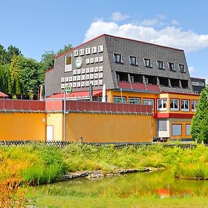 Gasthof Pension Sonnenberg Hotel Weilrod Exterior photo