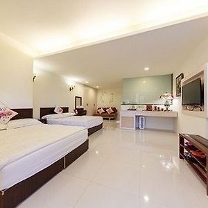 Light Dew Bed And Breakfast Cửu Phần Exterior photo