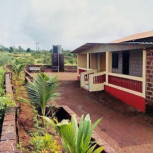 Divekar Aamrai - A Farmhouse In The Arms Of Kokan Ratnagiri Exterior photo