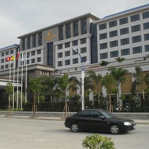 Well Garden Hotel Đông Hoản Exterior photo