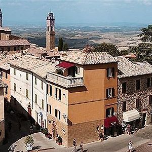 Il Barlanzone Affittacamere Montalcino Exterior photo