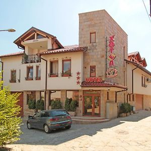 Family Hotel Silvestar Veliko Tarnovo Exterior photo