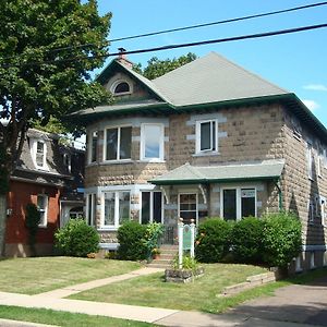 Downtown Bed & Breakfast Bed & Breakfast Moncton Exterior photo