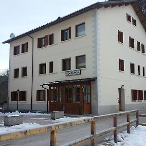 Casa Alpina Sacro Cuore Hotel Canale d'Agordo Exterior photo