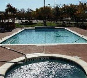 Holiday Inn Express Grand Prairie Exterior photo