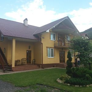 U Lyudmily Villa Dãy núi Karpat Exterior photo