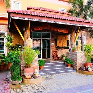 Siam House Interplace Hotel Lopburi Exterior photo