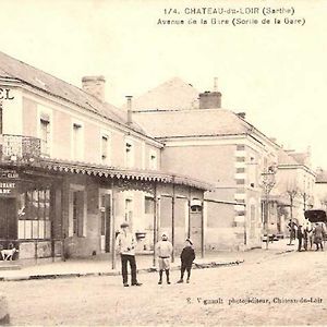 Hotel De La Gare Chateau-du-Loir Exterior photo